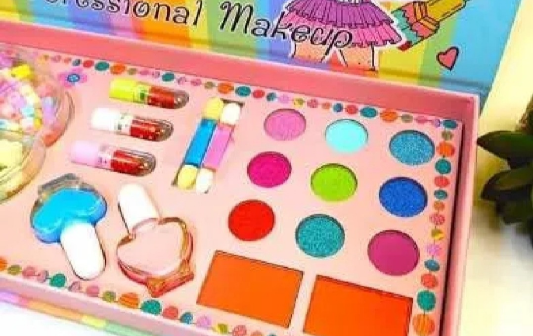 Kids Make up kits pretend play makeup sets